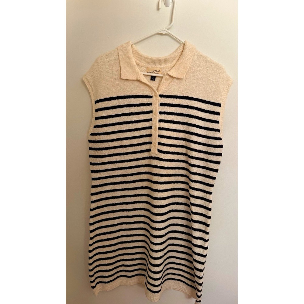 Universal Thread XL Ivory/Black Striped Sleeveless Collared Knit Pullover